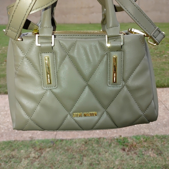 Steve Madden Handbags - NWOT Steve Madden Quilted Crossbody Shoulder Bag